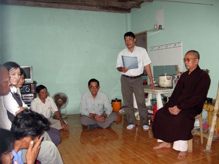 Chùa Phật Quang trao tặng nhà Đại đoàn kết